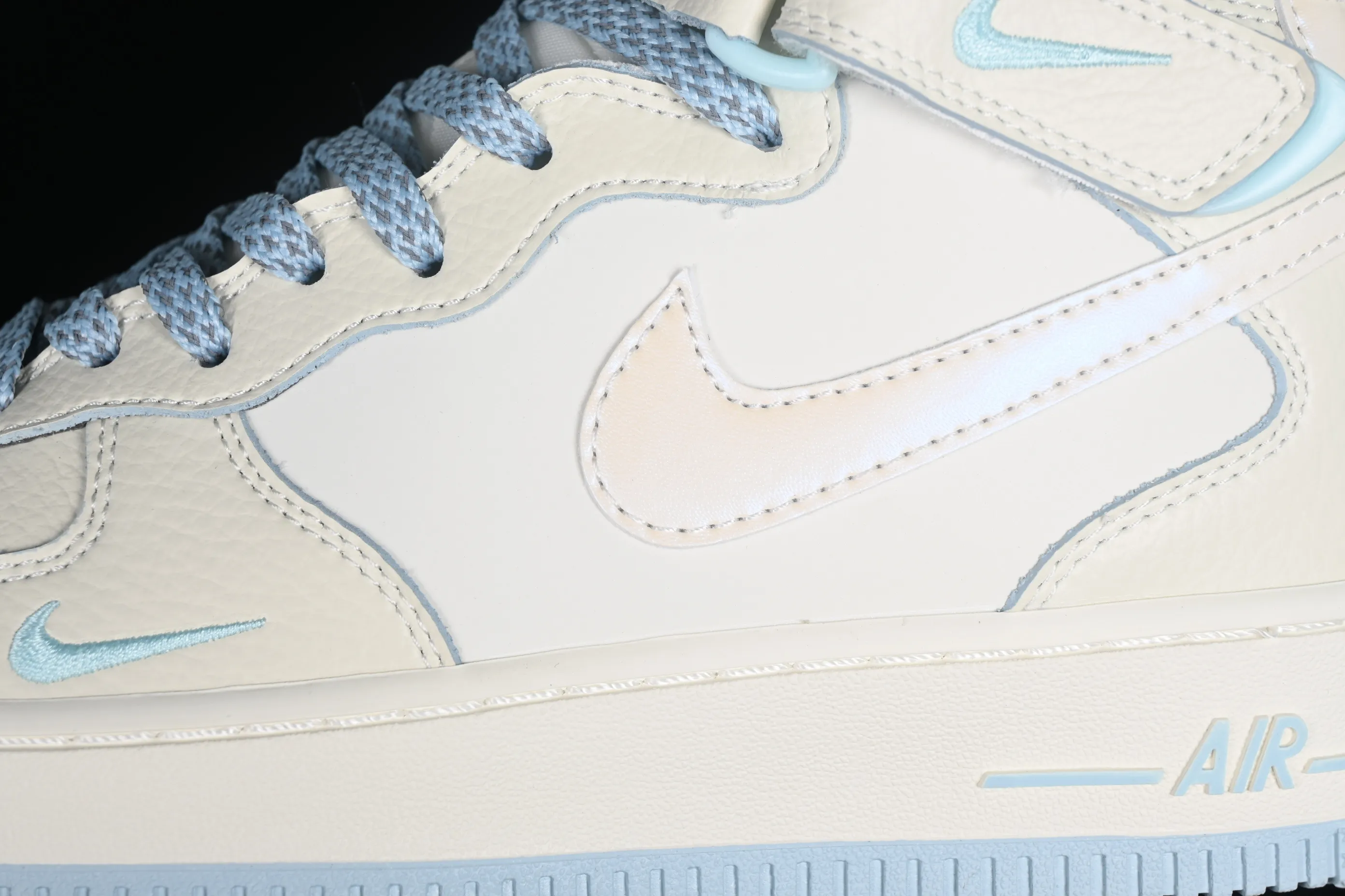 All categories Nk Air Force 1 Air Force series Nk Air Force 1 Mid Air Force mid-top Nk Air Force 1'07 Mid sky blue pearlescent small hook Air Force One mid-top casual sneakers SG2356-802